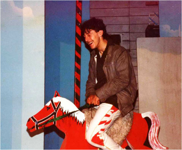 Lloyd Barnett (guitar, vocals) of The Dream Factory at Morecambe Pier in April 1985.